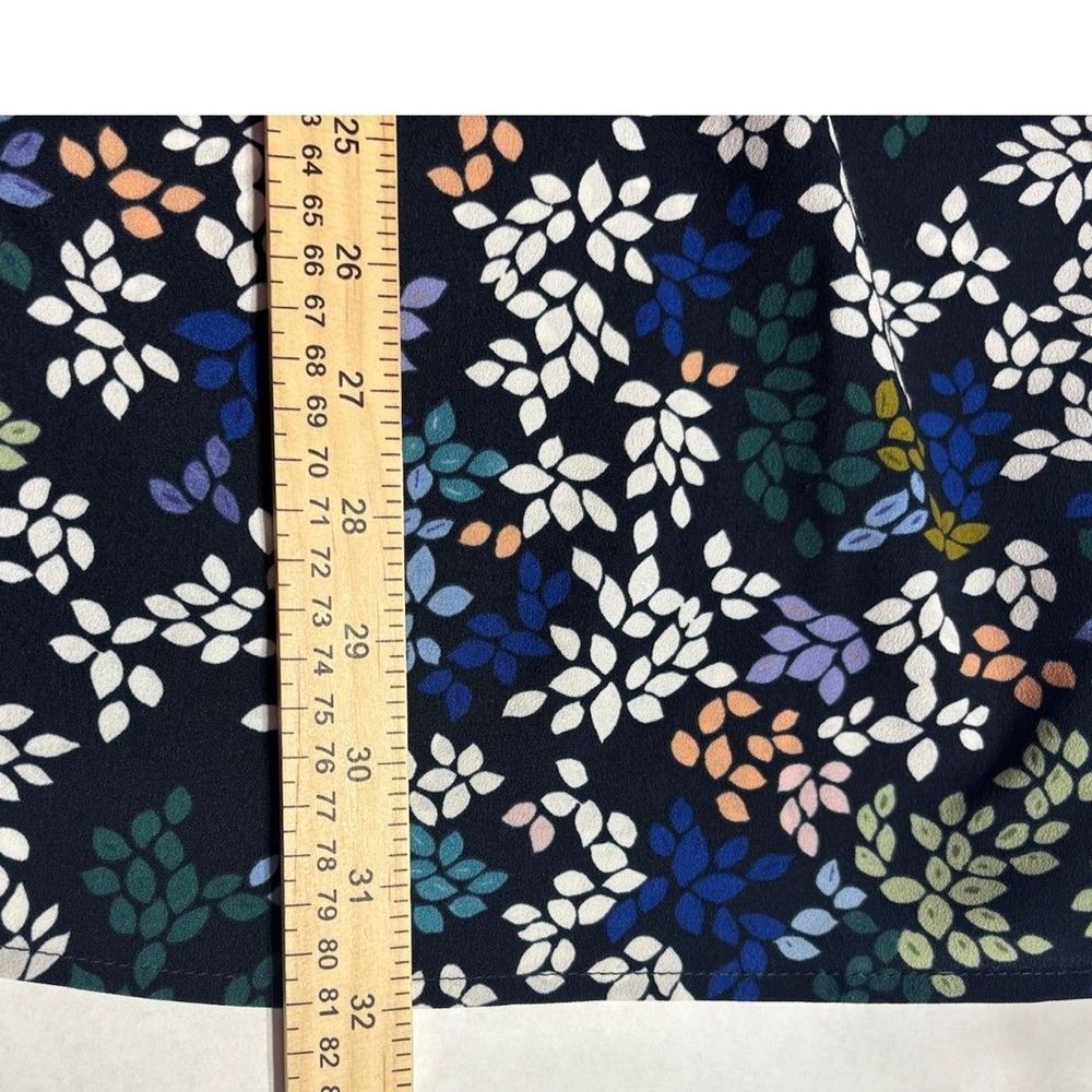 Cabi Cinco Floral Shift Dress S EUC Blue Multicolor V-Neck Coquette Cottagecore - Picture 10 of 10
